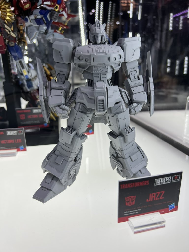 SDCC 2022 - Flame Toys Kuro Kara Kuri Nemesis Prime, Jazz